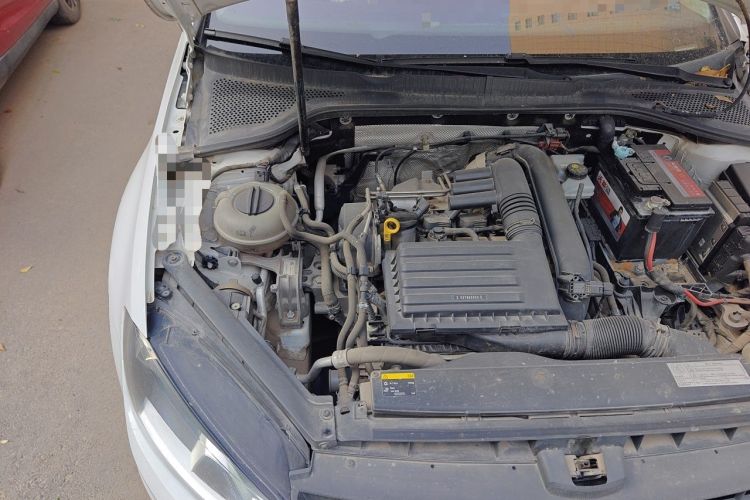 Used Volkswagen Golf 2015 1.4TSI Automatic Comfort Model Engine Bay Right