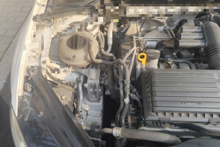 Used Volkswagen Golf 2015 1.4TSI Automatic Comfort Model Engine Bay Right