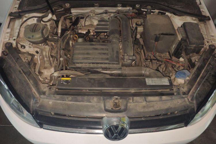 Used Volkswagen Golf 2015 1.4TSI Automatic Luxury Model Engine Bay