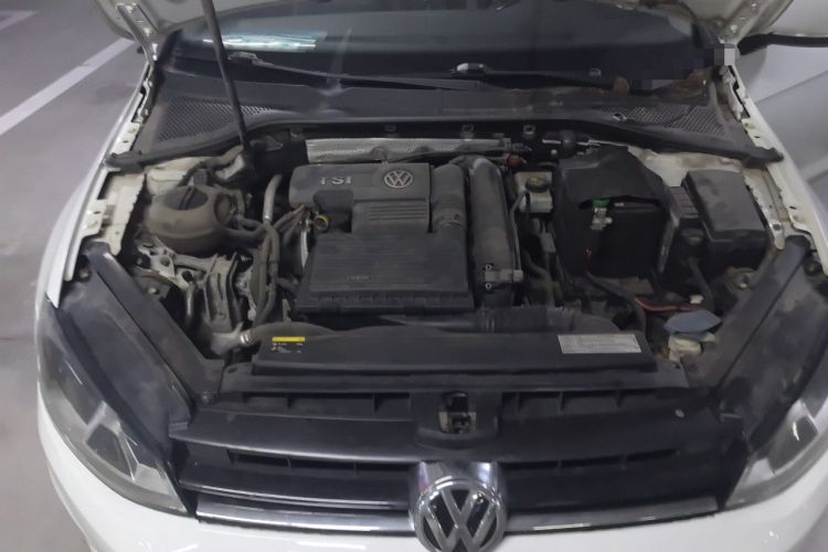 Used Volkswagen Golf 2015 1.4TSI Automatic Comfort Model Engine Bay