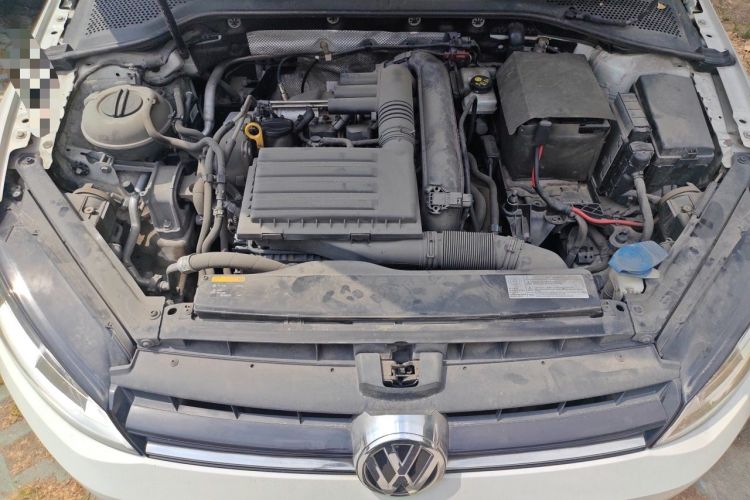 Used Volkswagen Golf 2015 1.4TSI Automatic Luxury Model Engine Bay