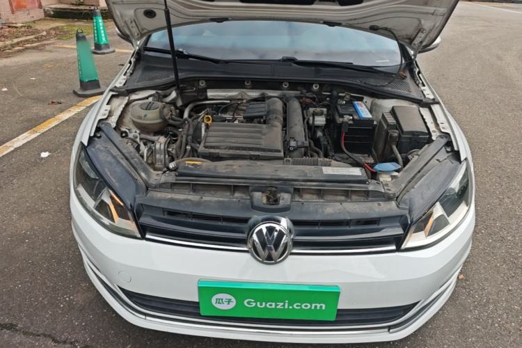 Used Volkswagen Golf 2015 1.4TSI Automatic Comfort Model Engine Bay