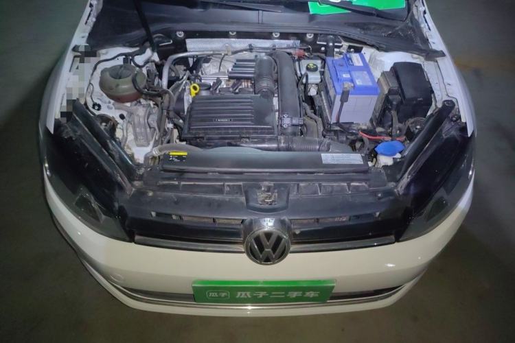 Used Volkswagen Golf 2015 1.4TSI Automatic Comfort Model Engine Bay