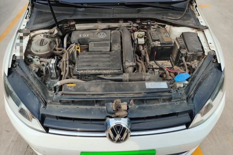 Used Volkswagen Golf 2015 1.4TSI Automatic Comfort Model Engine Bay
