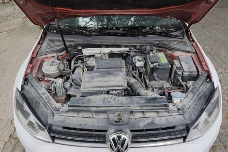 Used Volkswagen Golf 2015 1.6L Automatic Comfort Model Engine Bay
