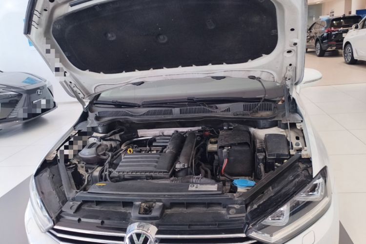 Used Volkswagen Golf 2015 1.4TSI Sportsvan Engine Bay