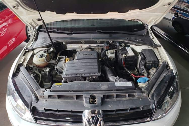 Used Volkswagen Golf 2015 1.6L Automatic Comfort Model Engine Bay