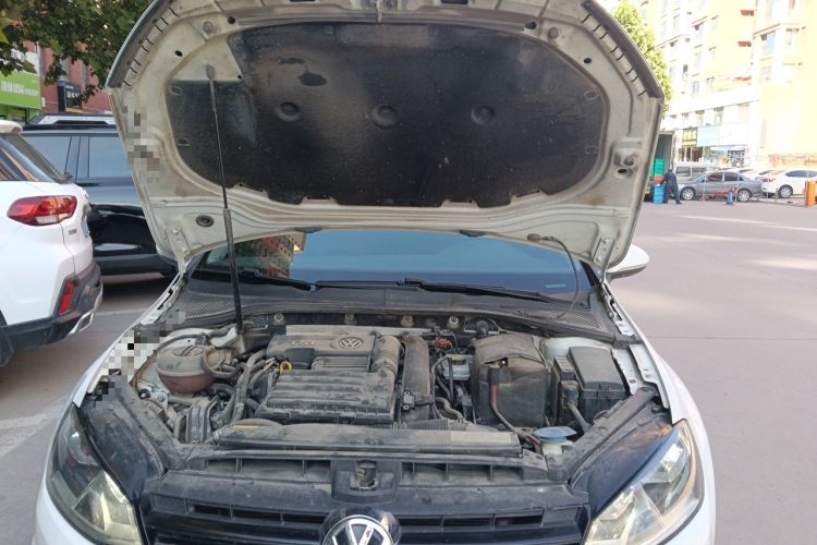 Used Volkswagen Golf 2015 1.4TSI Automatic Luxury Model Engine Bay
