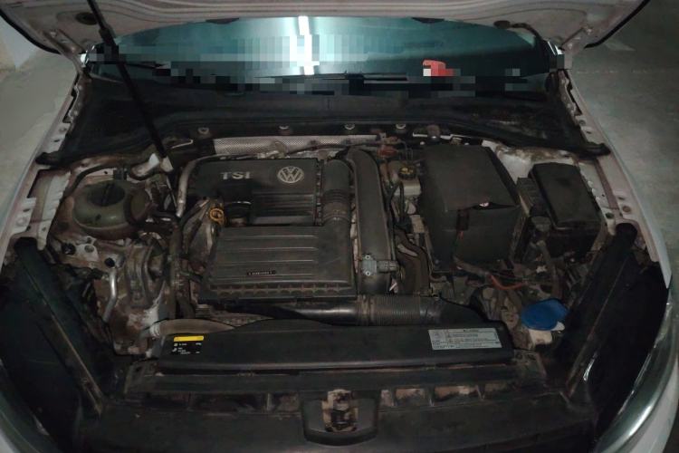 Used Volkswagen Golf 2015 1.4TSI Automatic Flagship Model Engine Bay