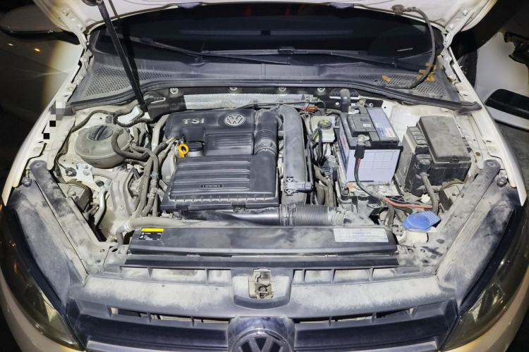 Used Volkswagen Golf 2015 1.4TSI Automatic Comfort Model Engine Bay