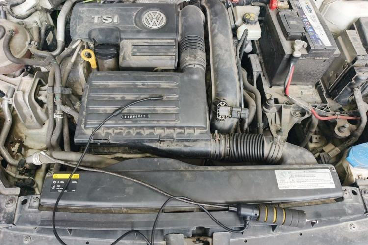 Used Volkswagen Golf 2015 1.4TSI Automatic Luxury Model Engine Bay