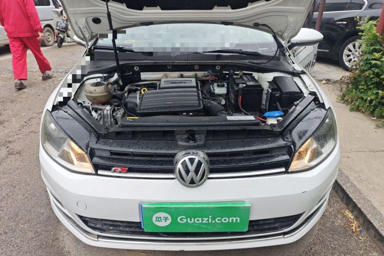 Used Volkswagen Golf 2015 1.6L Manual Fashion Edition Engine Bay