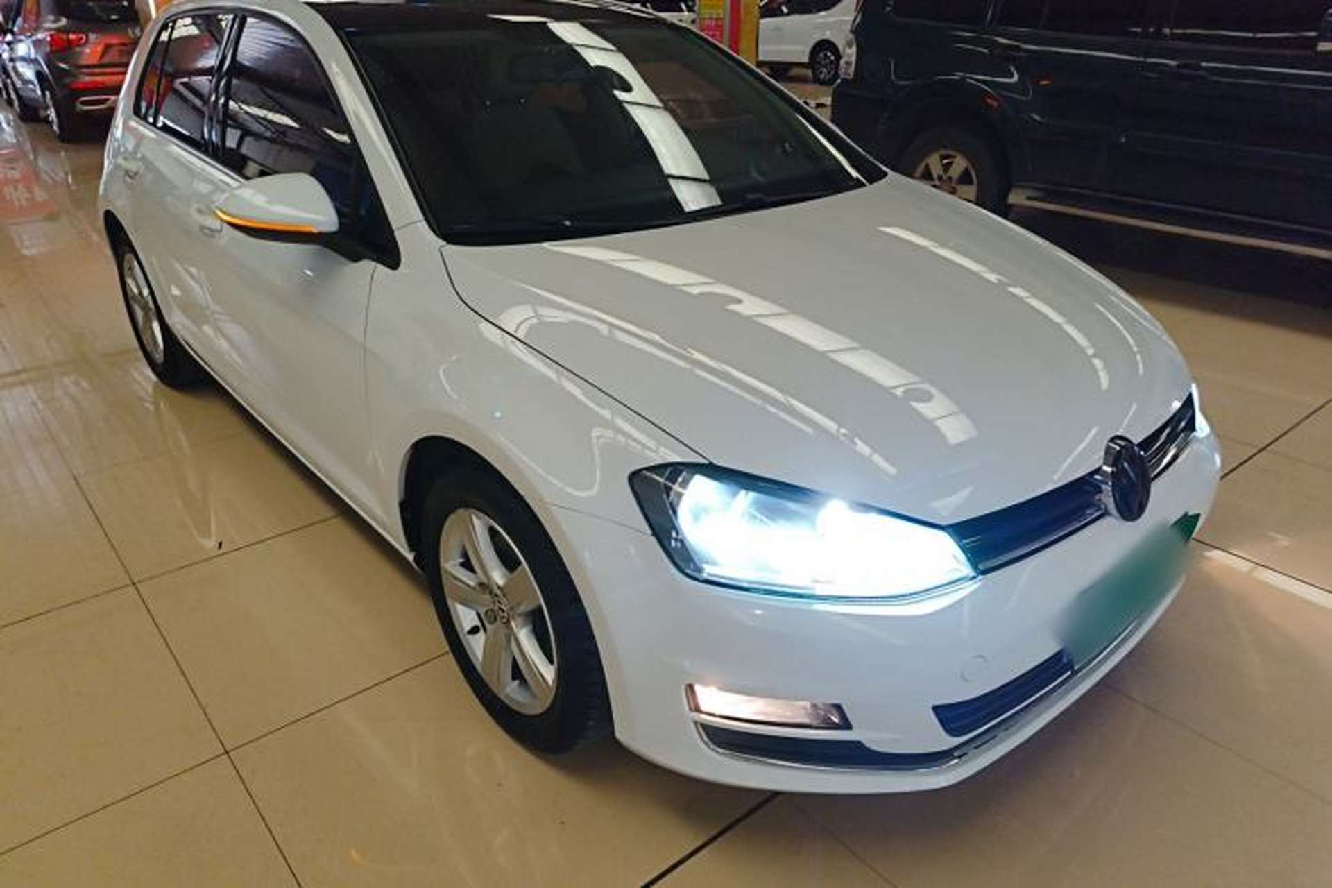 Used Volkswagen Golf 2015 1.6L Automatic Comfort Model Exterior 1