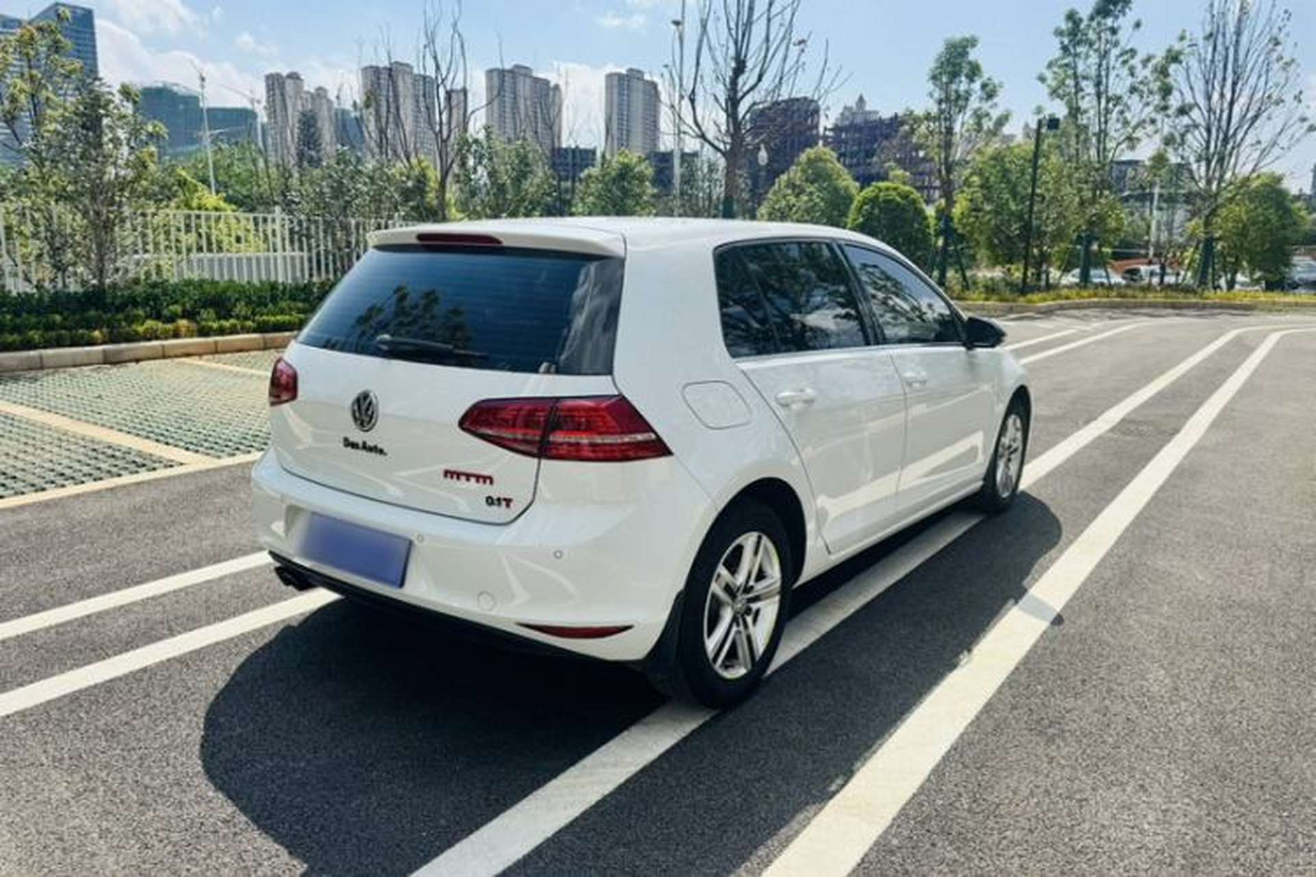 Used Volkswagen Golf 2015 1.4TSI Automatic Comfort Model Exterior 1