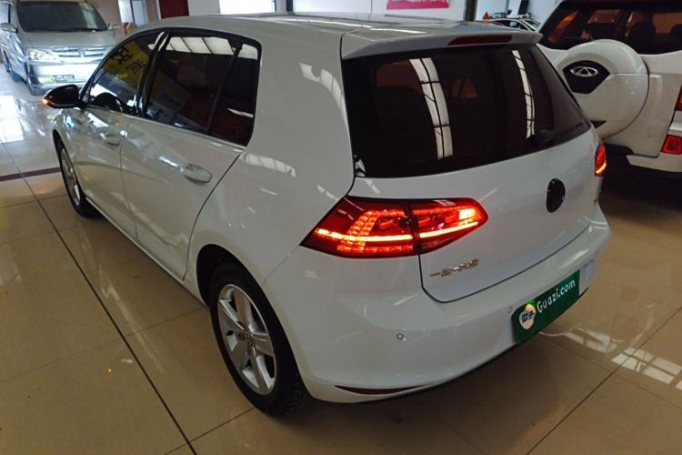 Used Volkswagen Golf 2015 1.6L Automatic Comfort Model Exterior 2