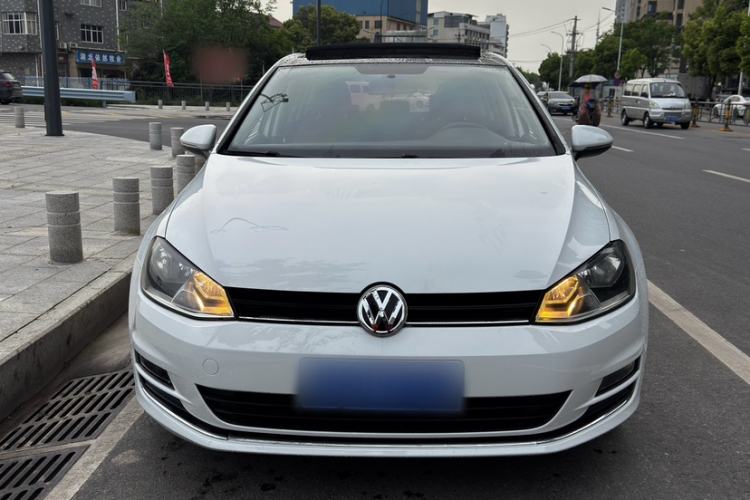 Used Volkswagen Golf 2015 1.6L Automatic Comfort Model Exterior 2