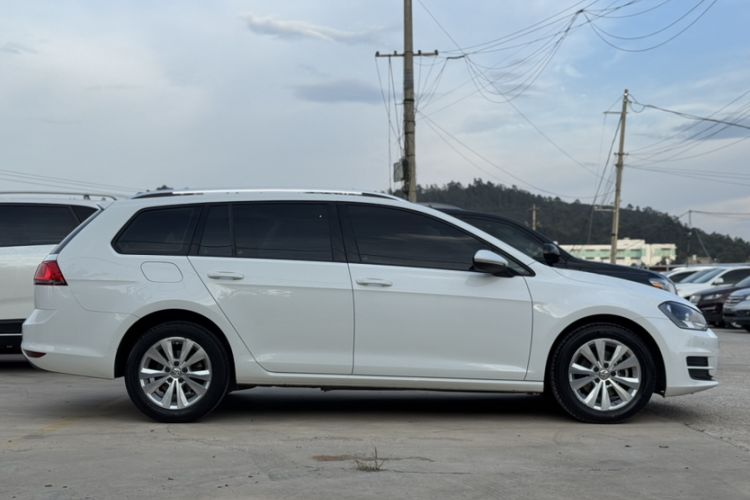 Used Volkswagen Golf 2015 1.4TSI Comfort Travel Edition Exterior 3