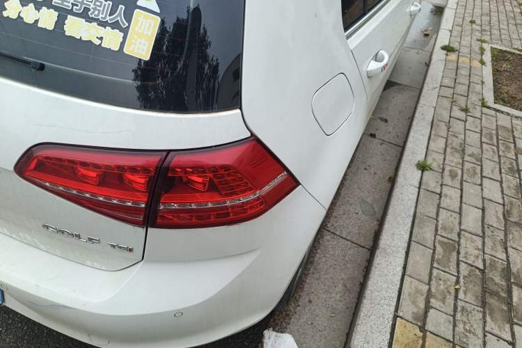 Used Volkswagen Golf 2015 1.4TSI Automatic Comfort Model Exterior 3