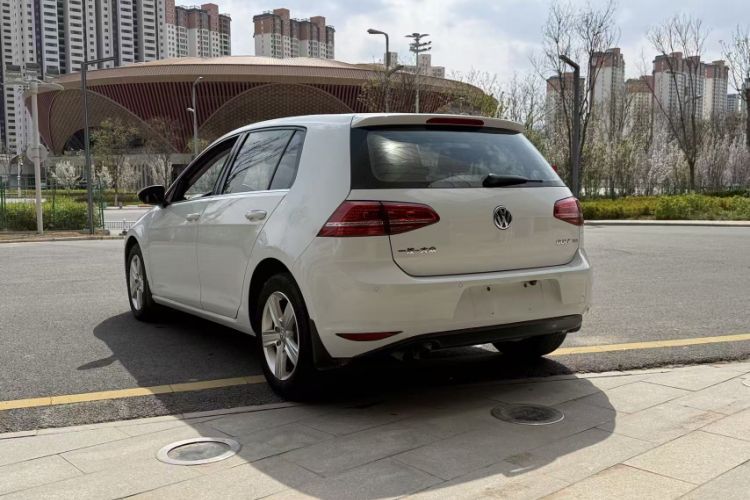 Used Volkswagen Golf 2015 1.4TSI Automatic Comfort Model Exterior 4