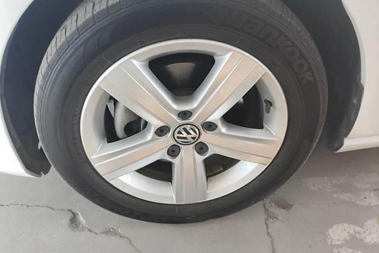 Used Volkswagen Golf 2015 1.4TSI Automatic Comfort Model Exterior 4