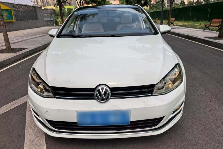 Used Volkswagen Golf 2015 1.4TSI Automatic Comfort Model Exterior 4