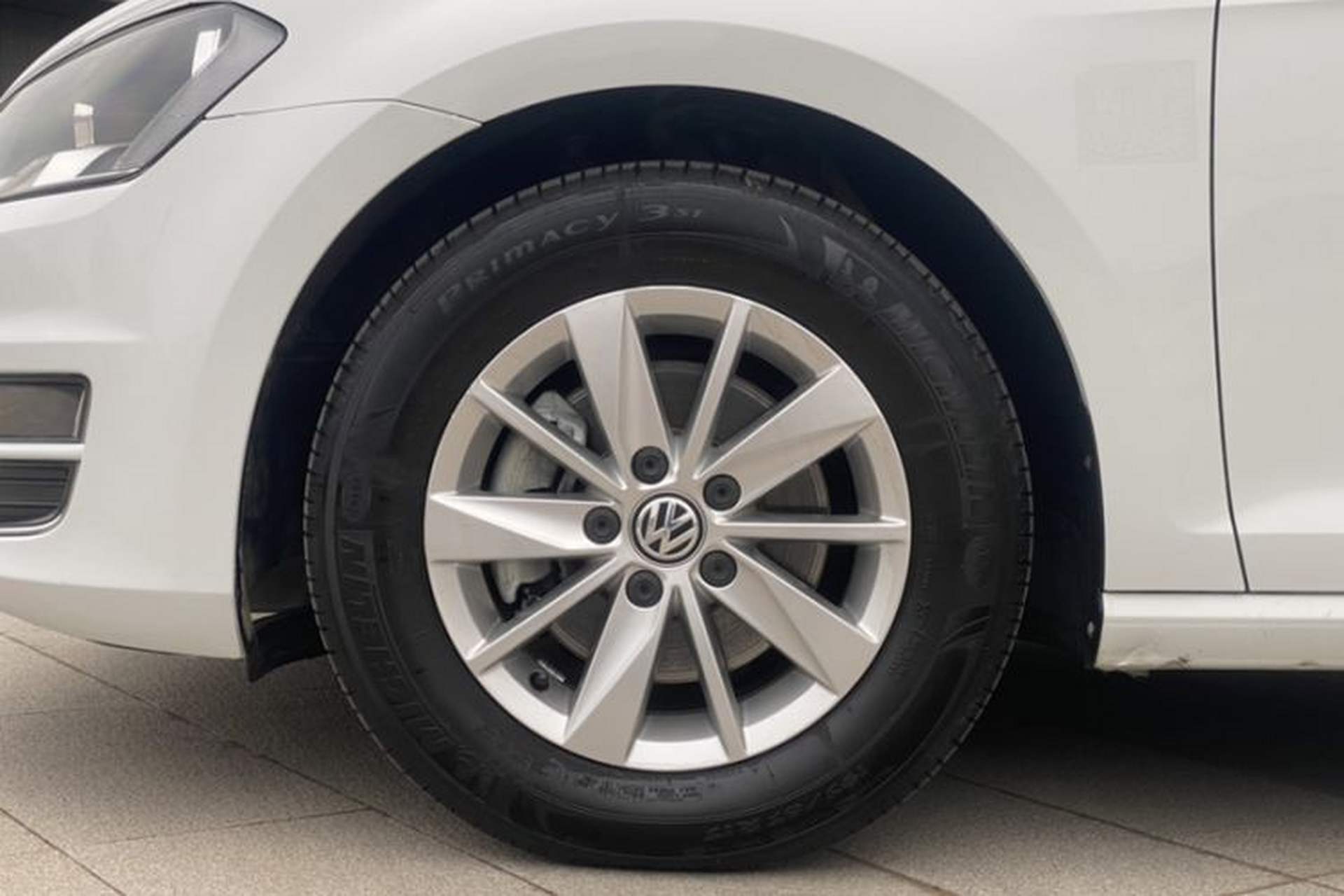Used Volkswagen Golf 2015 1.6L Manual Fashion Edition Exterior 4