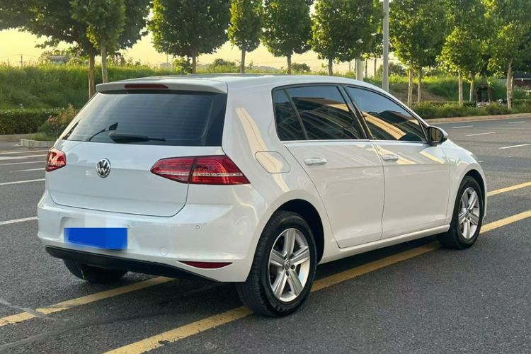 Used Volkswagen Golf 2015 1.6L Automatic Comfort Model Exterior 4