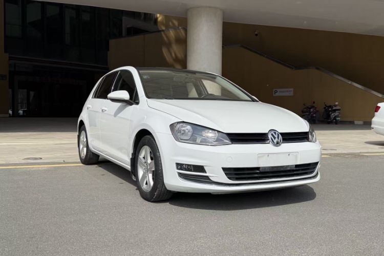 Used Volkswagen Golf 2015 1.4TSI Automatic Comfort Model Exterior 5