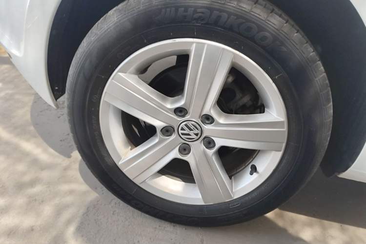 Used Volkswagen Golf 2015 1.4TSI Automatic Comfort Model Exterior 5