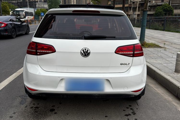 Used Volkswagen Golf 2015 1.6L Automatic Comfort Model Exterior 5