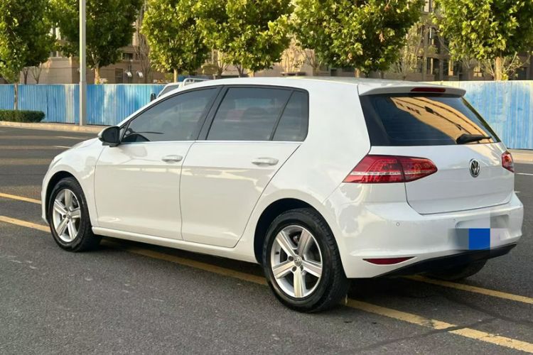 Used Volkswagen Golf 2015 1.6L Automatic Comfort Model Exterior 5