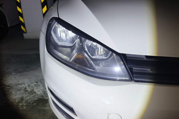 Used Volkswagen Golf 2015 1.4TSI Automatic Comfort Model Exterior 6