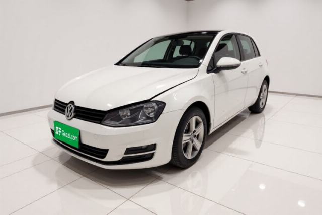 Ojetý Volkswagen Golf 2015 1.6L Automatic Comfort Model