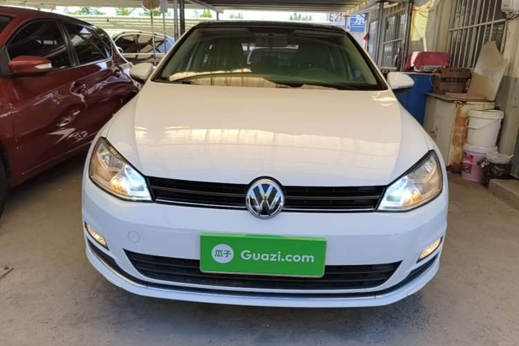 Used Volkswagen Golf 2015 1.4TSI Automatic Comfort Model Front