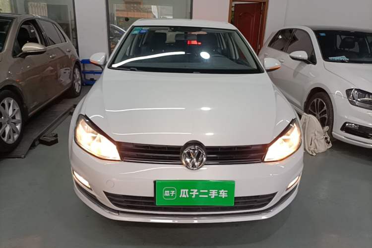 Used Volkswagen Golf 2015 1.6L Manual Fashion Edition Front