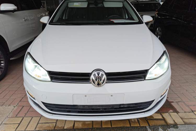 Used Volkswagen Golf 2015 1.4TSI Automatic Luxury Model Front