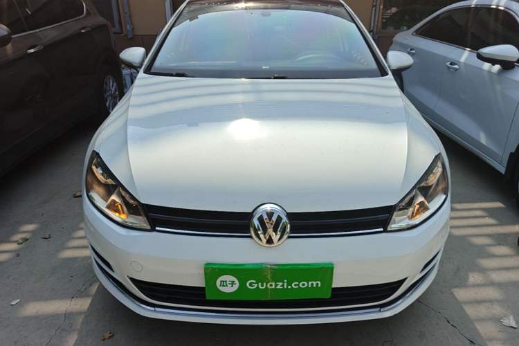 Used Volkswagen Golf 2015 1.4TSI Automatic Luxury Model Front