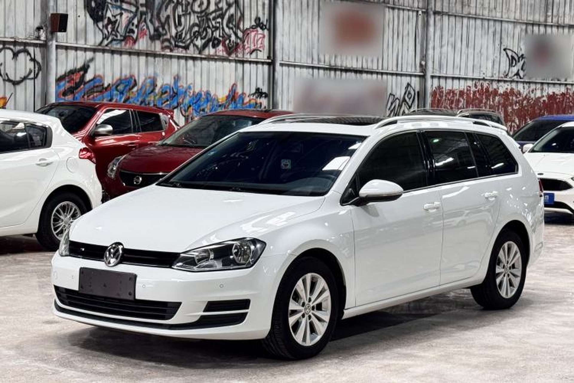 Used Volkswagen Golf 2015 1.4TSI Comfort Travel Edition Front Left 45 Deg