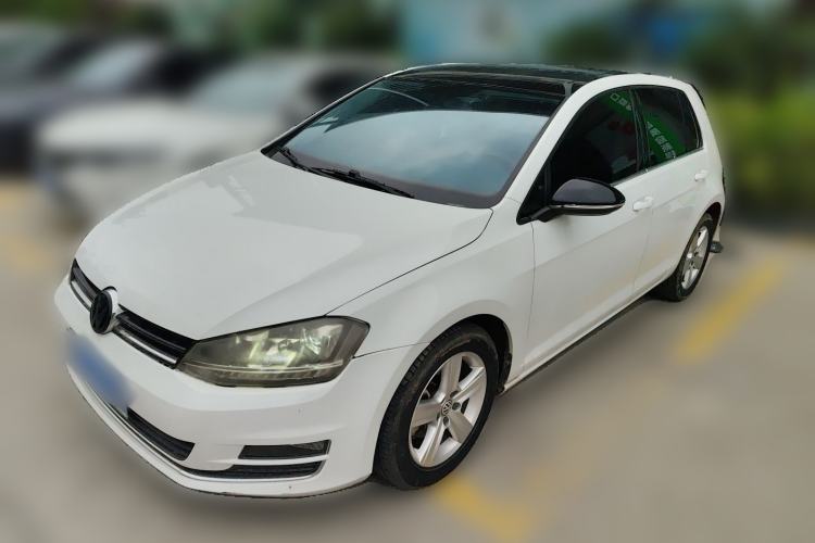 Used Volkswagen Golf 2015 1.6L Automatic Comfort Model Front Left 45 Deg