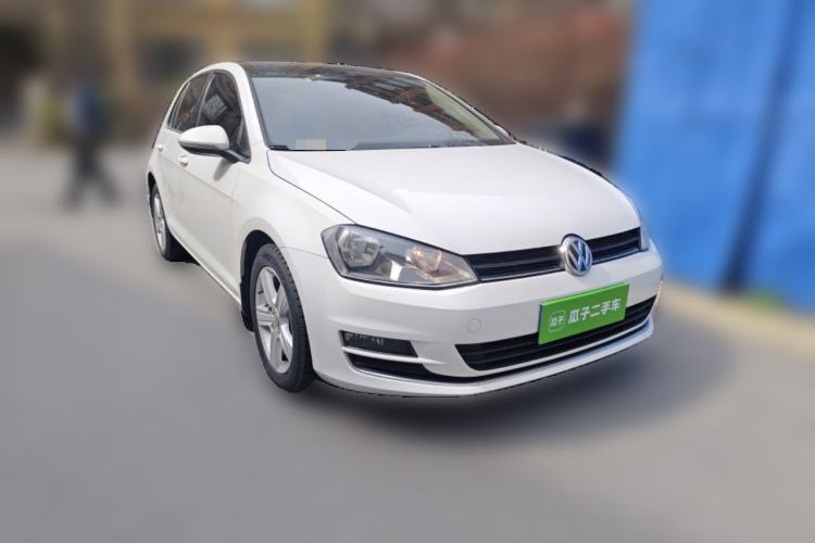 Used Volkswagen Golf 2015 1.4TSI Automatic Comfort Model Front Right 45 Deg