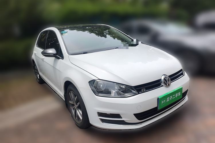 Used Volkswagen Golf 2015 1.4TSI Manual Comfort Model Front Right 45 Deg