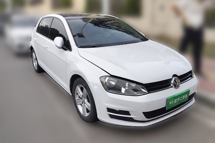 Used Volkswagen Golf 2015 1.4TSI Manual Comfort Model Front Right 45 Deg