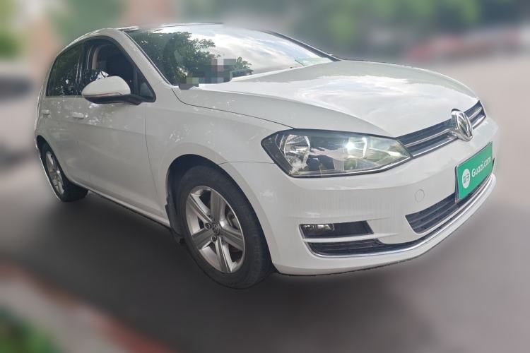 Used Volkswagen Golf 2015 1.4TSI Automatic Comfort Model Front Right 45 Deg