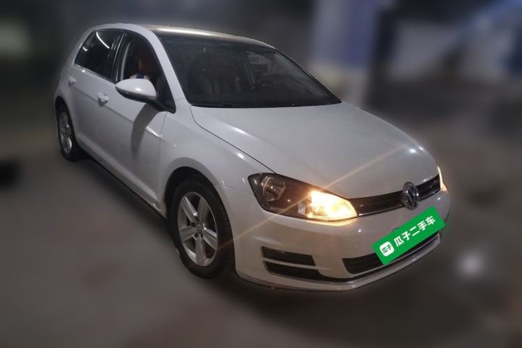 Used Volkswagen Golf 2015 1.4TSI Automatic Comfort Model Front Right 45 Deg