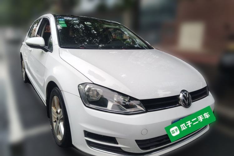 Used Volkswagen Golf 2015 1.2TSI Automatic Comfort Model Front Right 45 Deg