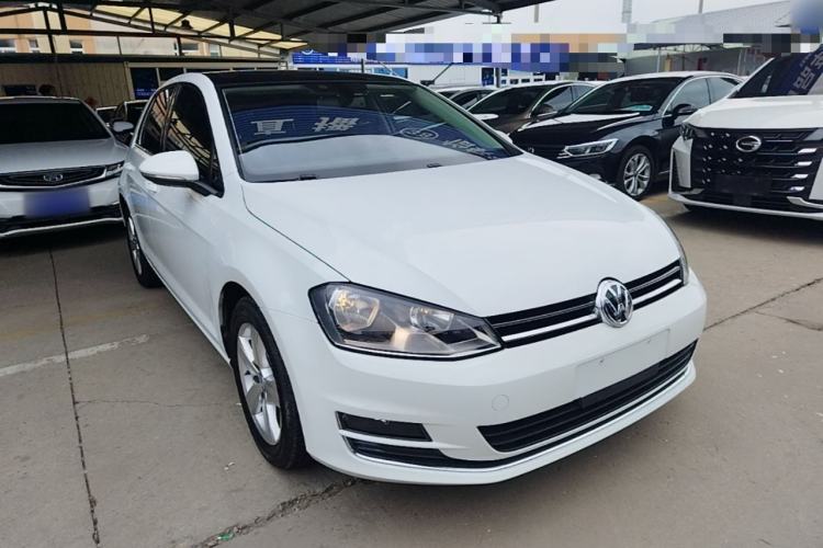 Used Volkswagen Golf 2015 1.4TSI Automatic Luxury Model Front Right 45 Deg