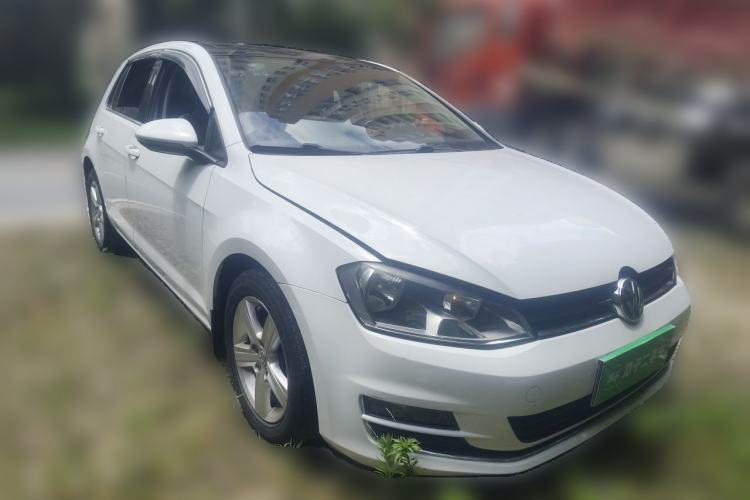 Used Volkswagen Golf 2015 1.6L Automatic Comfort Model Front Right 45 Deg
