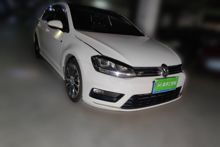 Used Volkswagen Golf 2015 1.4TSI Automatic R-Line Front Right 45 Deg