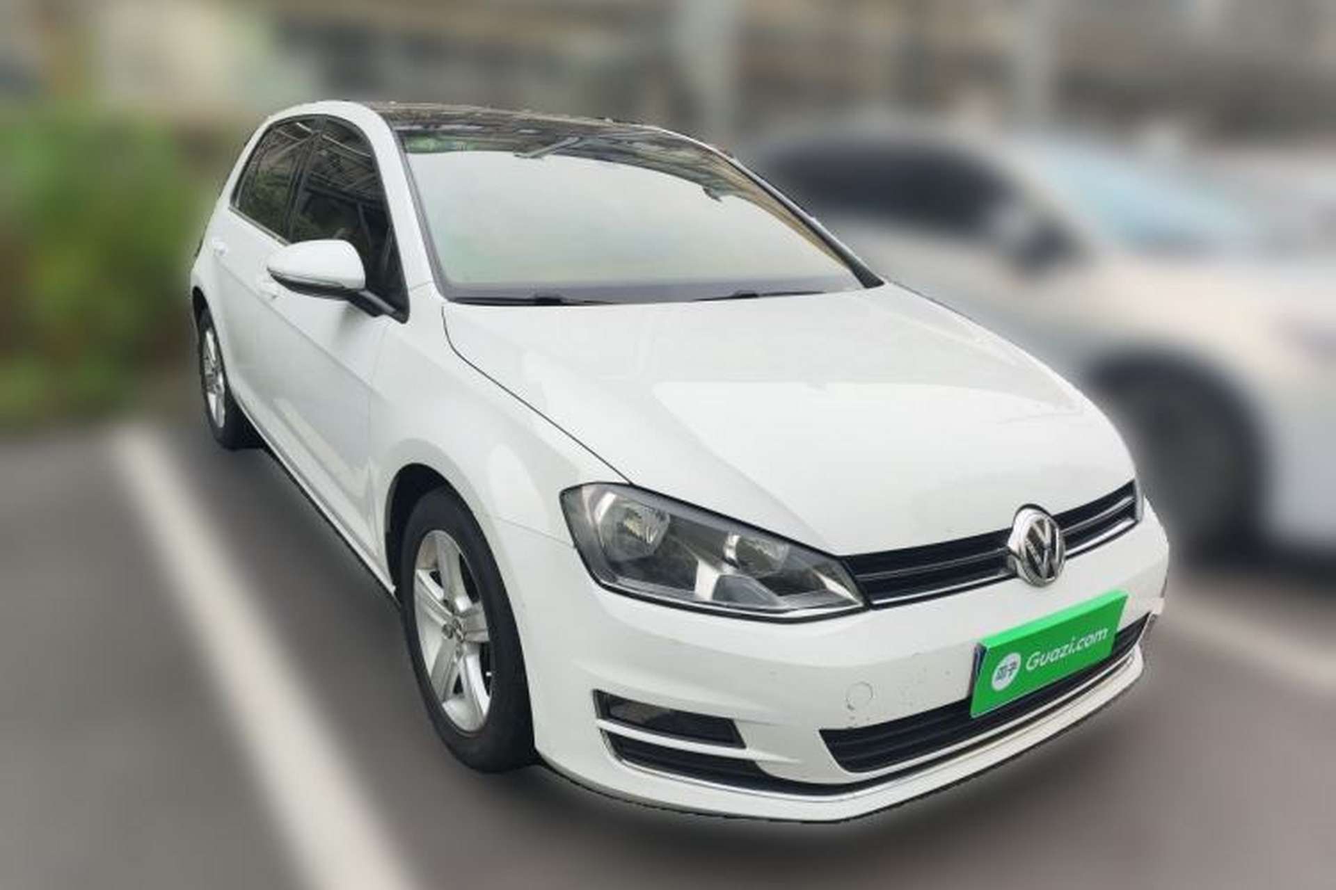 Used Volkswagen Golf 2015 1.4TSI Automatic Luxury Model Front Right 45 Deg