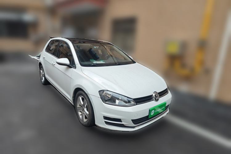 Used Volkswagen Golf 2015 1.6L Automatic Comfort Model Front Right 45 Deg